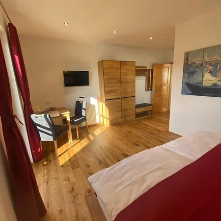 Trautenburg Stub'n Fogadó Leutschach