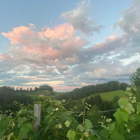 Trautenburg Stub'n بيت ريفي ليوتسشاخ